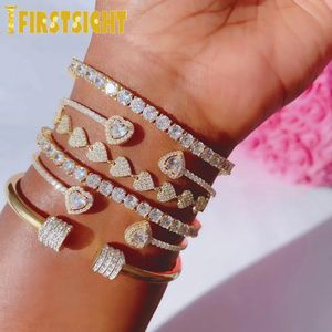 Bangle 2023 Iced Out Bling Opened Heart Charm Bracelet Gold Silver Color AAA CZ Hearts For Women Luxury Jewelry 231101