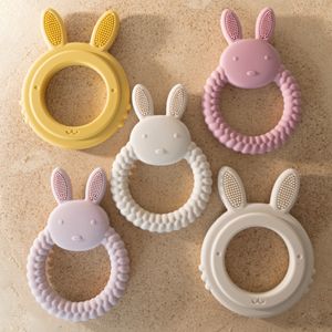 Bebek dişler oyuncaklar 1pcs teether silikon bir ücretsiz çizgi film tavşanı hemşirelik diş çıkarma hediyeleri sağlık molar çiğneme doğumlu aksesuarlar 230331