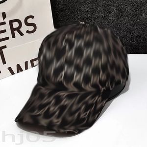 Mektuplar Beyzbol Kapağı Yumuşak Şapkalar Tasarımcıları Kadın Yakışıklı Olgun Zarif Cappelli Boyut Ayarlanabilir Kamyoncu Şapka Tasarımcısı Nakış Mektupları Güzel PJ049 B23