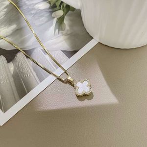 Van Clover necklace Luxury Designer Anti sensitivity and color retention Double sided clover necklace titanium steel imitation diamond resin