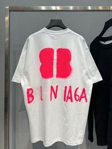 Sommar Designer T-shirt för män Casual Man Dam T-shirts med bokstäver tryckt Korta ärmar Toppsäljning Lyxiga män Hip Hop kläder Överdimensionerade löst sittande fritidskläder