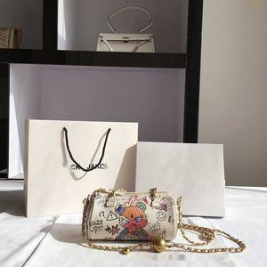 Chain Retail Wholesale Bags Bear Bag Graffiti Sac De Jour Small Lady Luxury s Simple Femme Square Mobile Women Phone Shoulder Designer Handbags for 2021