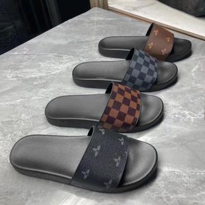 En Kaliteli Marka Sandal Tasarımcı Katırları Yaz Plajı Erkek Ayakkabılar Duş Kauçuk Terlik 2024 Klasik Stil Sandale Sıradan Düz Slide Kadın Havuz Tarloları Kutu