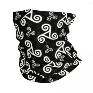 Bandanas White Breton Triskels na czarnej szyi gaiter mężczyźni kobiety UV Ochrona Zima Breizh Bretagne Brittany Bandana Scalf na narty