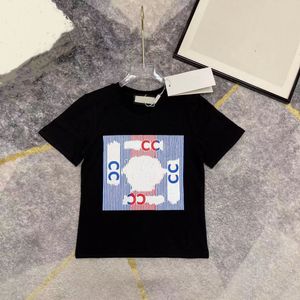 Crianças moda de luxo camisetas Designer de luxo camiseta Tops Tees meninos meninas cerejas vermelhas bordadas carta algodão manga curta pulôver AAAAA