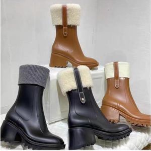 Fashion Jelly Martin Rain Boots Thick Sole Ankle Boots Designer Platform Chelsea Boots Women's Rubber Zipper Thick Heel Wedge Winter Rain Boots 35-42