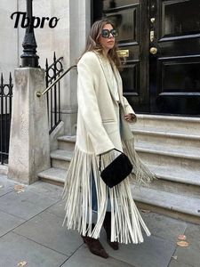 女性のウールブレンドファッション女性タッセルウールブレンドコート秋の固形ラペルフルスリーブポケットコートシックな暖かい女性ストリートウェアオーバーコート231101