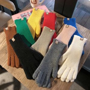 Beş parmak eldivenleri moda dokunmatik ekran örgü kadınlar kış sıcak sürüş katı kabarık iş y2k harajuku kawaii mittens 231101