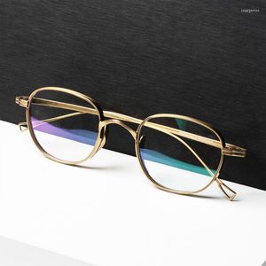 サングラスフレームスモールラウンドデザイナーチタンチタン光学眼鏡男性品質のメガネフレームレトロビンテージ楕円形の処方箋