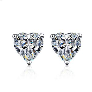 Hot Selling Valentine's Day Gift Ideas Classy Stud Vvs Moissanite 925 Sterling Silver Heart Shape