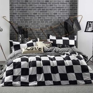 Bedding sets Black And White Set Grid Lattice Bed Linen Simple Summer Duvet Sets Cover King Size Comforter Queen Twin Bedroom Luxury 231101