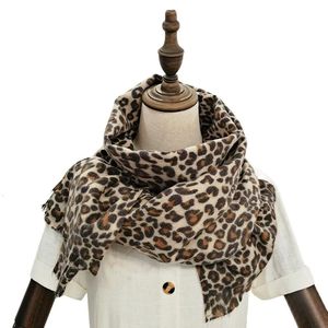 Halsdukar tjock kashmir halsduk för kvinnor leopard tryck tippet pashmina sjal och wrap design lyx varumärke filt stal bufanda echarpe 231101