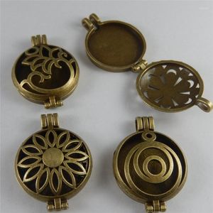 Kolye Kolye 4pcs Antika Bronz Unisex Kolye Kokusu Uçucu Yağ Difüzör Kadın Sevgili Hediyesi 4 Stil Mücevher Accessary