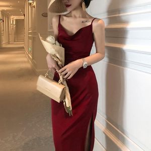 Sukienki swobodne sukienki dla kobiet francuska retro seksowna czerwono satynowa elegancka moda wiosna i jesień czarne długie, szczupłe ciało czyste kolorystyczne imprezę