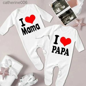 Tute I Love Papa Mama Tutina per neonato Tutina per neonato Coming Home Outfit Newbron Shower Gift Boy Girl Tutina carina per neonato Pagliaccetto biancoL231101