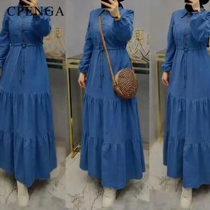 Etniska klädkvinnor denim klänning 2023 blå mode långknapp snörning klänningar islamiska eleganta damer muslimska mantel
