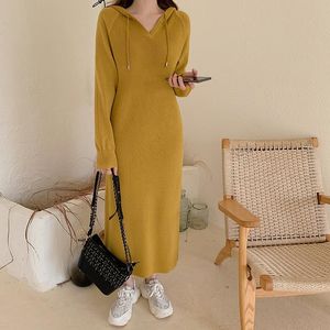 Casual Dresses 2023 Autumn and Winter Elegant Bottomed Sticked Midi Hooded Korean Fashion Loose Sweater Vintage Robe Femme