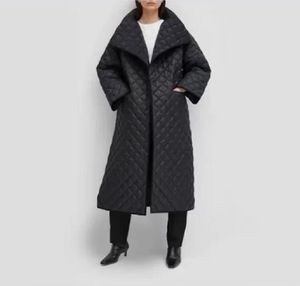 Tote schwedische Nischen-Baumwolljacke für Damen – neue diamantkarierte Baumwolle, lockere Seitenschlitz-Silhouette aus Baumwolle