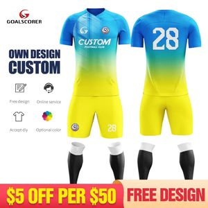 Andere Sportartikel Großhandel Benutzerdefiniertes Sublimationsdesign Erwachsene leere Fußballuniform Set Atmungsaktives Polyester-Fußballtrikot-Shirt für Männer W061 231102