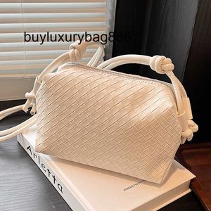 Damen-Ledertasche Bvs, hochwertige kleine Tasche für Damen, Sommer, vielseitig, 2023, neue Textur, beliebt in diesem Jahr, Einzel-Schulter-Crossbody-Kissen