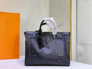 7A Tasarımcı Lüks Kabartmalı Büyük Kapasiteli Alışveriş Çantası Tote Omuz Çantası 44956 Moda Çantası Erkekler ve Kadınlar İçin Yüksek Kaliteli Crossbody Çanta Cüzdan Kozmetik Çanta