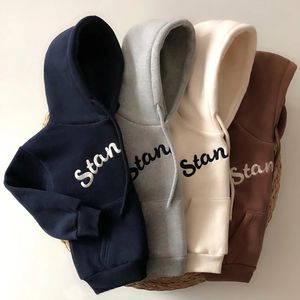 Hoodies Sweatshirts Milancel Kids Hoodies Moda Erkek Sweatshirt Mektup Nakış Kızlar El Kıyafetleri 230331