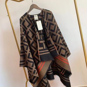 Halsdukar lyx varumärke Pure Wool Poncho Coat Letters Cashmere Filt Cape Winter Warm Shawl Wraps Designer 231101