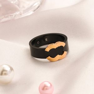 Simple Style Designer Ring New 18K Gold Plated Wedding Ring Women's Family Birthday Gift Love Ring Black Luxury Stainless Steel Jewelry Accessories