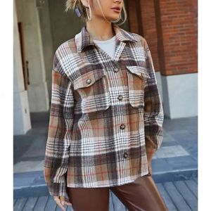 Misto lana da donna Autunno e inverno Plaid vintage Tendenza moda Colletto polo Tasche versatili Cappotto semplice in lana sciolto a maniche lunghe 231101