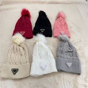 Wool blending Fashion Designer Knitted hat Autumn/Winter New Knitted Wool Hat Luxury Knitted Hat Warm Letter Hat triangle hats