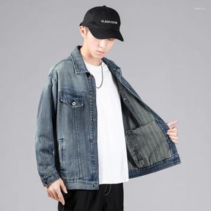 Kurtki męskie Mężczyźni Vintage Stripe Blue Denim Jacket Autumn Korean Fashion Worbgy Botton Casual Jean Coat Ubrania Plus Size 5xl