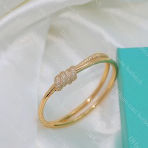 Women Gold Designer Diamond Bracelet High Quality Charm Bangle Ladies Jewelry Christmas Gift Wholesale