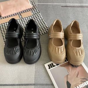 British Style Pleated Upper Shoes Women's Thick Soled Shoes Solid Color Brand Loafers Autumn