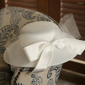 Stingy Brim Hats Fall French Winter White Ladies Bownot Satin Top Female Hat Elegant Banquet Vintage Wedding Bonnet