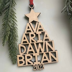 Dekoracje świąteczne nasza rodzina 2024 Niestandardowe nazwisko drewniane ozdoby świąteczne ozdoby dekoracje choinki 231102