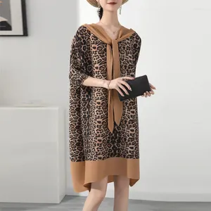 Casual Dresses ALSEY Miyake Pleated Plus Size For Women 2023 Autumn Leopard Print Hooded Lace-up Loose Slim Fashion Dress