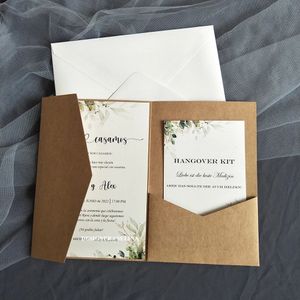 Поздравительные открытки 50X Свадебные приглашения из крафт-бумаги с персонализированной печатью RSVP и конверт-вкладыш Карманные карты тройного сложения для свадебной вечеринки 231102