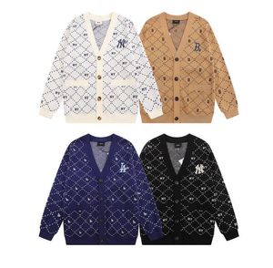 Designer herrtröjor chaopai tröja 2024 Höst/vinter ny gammal blomma jacquard cardigan coat unisex stickad skjorta