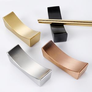 NUEVA Moda Chopsticks Chinese Soporte Japonés Corea Corea Palabres de descanso Metal Metal Reutilizable cucharada de cuchillo Rack Dh089