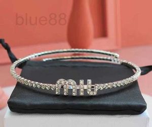 Chokers designer Avancerad känsla hel diamant miu bokstav elastisk justerbar krage mode minoritet mångsidig choker temperament halsband Q502