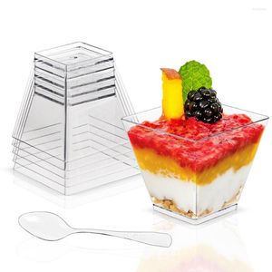 Ferramentas de BakeWares 50pcs Ferramenta de Baking Recipiente Transparente com 50 colheres de cozinha Disponível Bowl Bowl Square Mini Cake Sobersert Cup