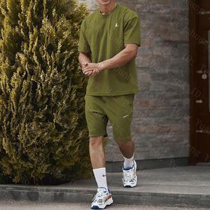 Tasarımcı Mens Trailsits Pamuklu Tees Jogger Şort Spor Spor Takım Erkekler Kısa Pantolon ve T-Shirt Krop Trailtsits Man Fitness Eğitimi Spor Giyim Seti