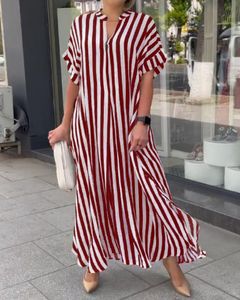 Vestido de manga curta e de manga curta solta de estilo europeu e americano com fenda lateral, design chique e moderno que aprimora seu charme