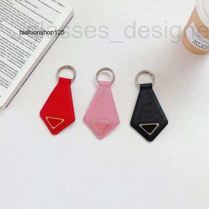 Anahtarlıklar Landards Designer Jewelry Apple AirTags İzleme cihazı PU Deri Antilost Anahtarlık Taşınabilir Kanca Şeker Renk Lüks Pro 73xd