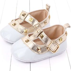 First Walkers New Toddler Baby Shoes Fashion Rivets Girls Prewalker Princess Sandal Cute Infant Kids Casual Sneakers