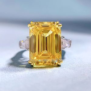 Värdefull Topaz Diamond Ring 100% Real 925 Sterling Silver Party Wedding Band Rings for Women Men Engagement Löfte smycken