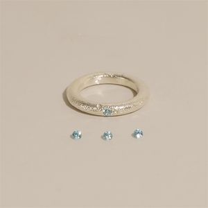 Ringe aus 925er-Sterlingsilber für Damen, gebürstetes, mattes Silber, blauer Kristall, Hochzeit, Verlobungsring, Größe 6/7/8/9