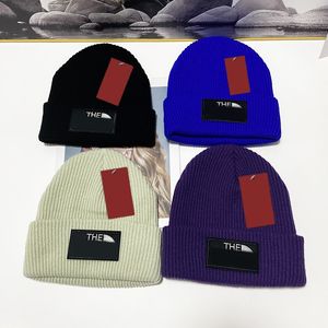 Kelepçeli Tasarımcı Beanie Şapkalar Erkekler için Örgü Bonnet Kadın Kış Spor Kafatası Kapağı Mektup Sıcak Lüks Kış Şapkaları Tasarımcıları Moda Açık FA04