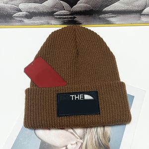 Berretto da uomo firmato invernale cappello con risvolto lavorato a maglia cofano sportivo lettera di lusso berretti con teschio moda strada classica gorros cappello nero berretti firmati semplice fa0