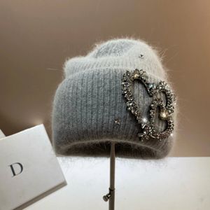 Beanie/Kafatası Kapakları Gerçek Tavşan Kürk Kış Beanies Kadınlar İçin Sıcak Örgü Şapkalar Lüks Rhinestones Örgü Bonnet Kulak Koruma Yün Kafatalar Kalın Cap 231102